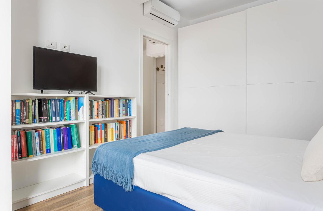 Hostmate - Milano - Pirelli 30 Suite- Porta Nuova, Milan